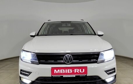 Volkswagen Tiguan II, 2021 год, 2 250 000 рублей, 2 фотография
