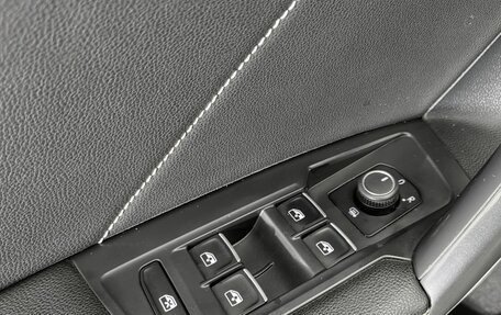 Volkswagen Tiguan II, 2021 год, 2 250 000 рублей, 23 фотография