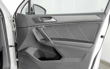 Volkswagen Tiguan II, 2021 год, 2 250 000 рублей, 25 фотография