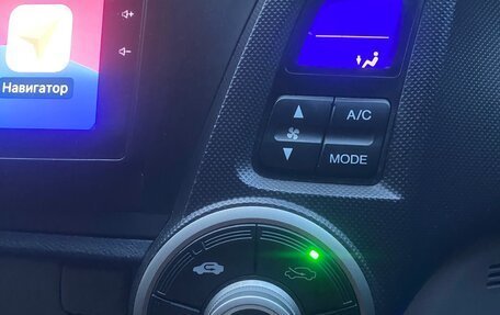 Honda Insight II рестайлинг, 2009 год, 750 000 рублей, 8 фотография