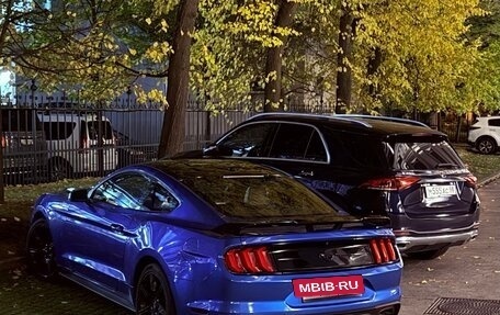 Ford Mustang VI рестайлинг, 2018 год, 2 900 000 рублей, 3 фотография