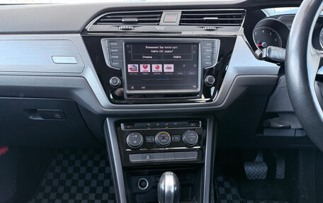 Volkswagen Touran III, 2015 год, 1 549 000 рублей, 6 фотография