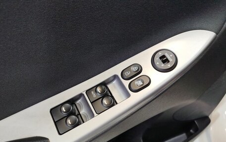 Hyundai Solaris II рестайлинг, 2015 год, 1 350 000 рублей, 17 фотография