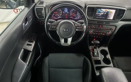 KIA Sportage IV рестайлинг, 2020 год, 2 299 000 рублей, 10 фотография