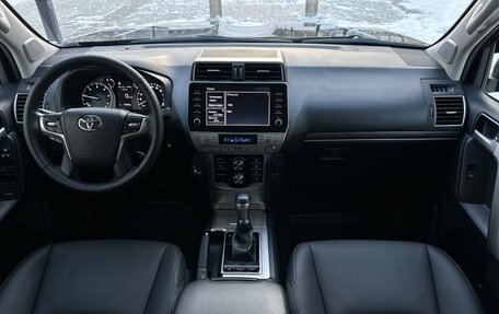 Toyota Land Cruiser Prado 150 рестайлинг 2, 2020 год, 23 фотография