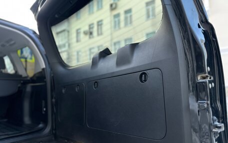 Toyota Land Cruiser Prado 150 рестайлинг 2, 2020 год, 26 фотография