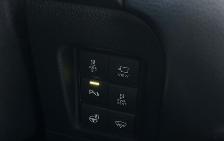 Toyota Land Cruiser Prado 150 рестайлинг 2, 2020 год, 30 фотография