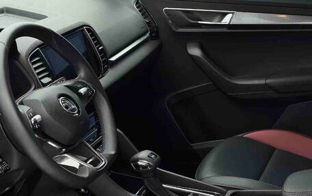 Skoda Karoq I, 2023 год, 2 365 000 рублей, 18 фотография