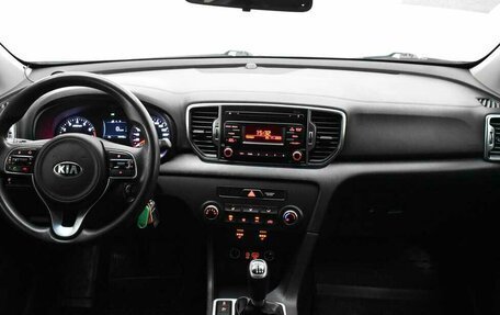 KIA Sportage IV рестайлинг, 2018 год, 1 855 000 рублей, 5 фотография