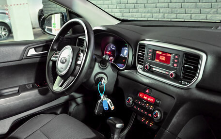 KIA Sportage IV рестайлинг, 2019 год, 2 600 000 рублей, 15 фотография