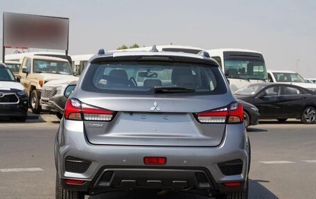 Mitsubishi ASX I рестайлинг, 2025 год, 3 000 000 рублей, 6 фотография