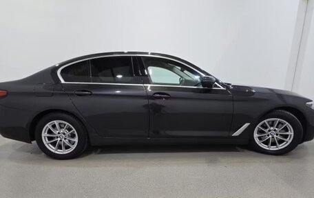 BMW 5 серия, 2021 год, 3 455 000 рублей, 1 фотография