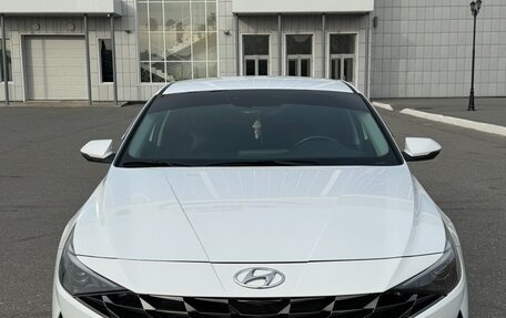 Hyundai Elantra, 2021 год, 2 150 000 рублей, 2 фотография