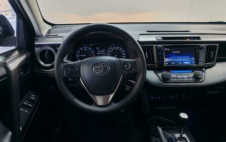 Toyota RAV4, 2017 год, 2 375 000 рублей, 15 фотография