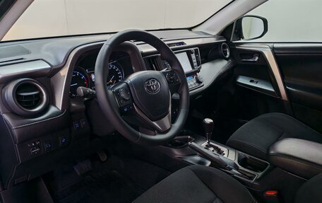 Toyota RAV4, 2017 год, 2 375 000 рублей, 17 фотография