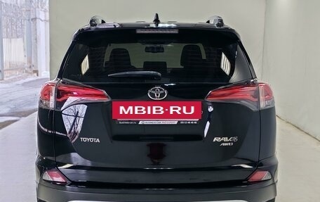 Toyota RAV4, 2017 год, 2 375 000 рублей, 6 фотография