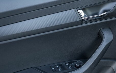 Skoda Karoq I, 2022 год, 2 450 000 рублей, 9 фотография