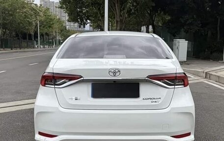 Toyota Corolla, 2022 год, 1 690 000 рублей, 5 фотография