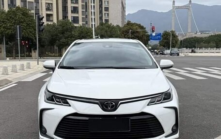 Toyota Corolla, 2022 год, 1 690 000 рублей, 3 фотография