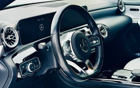 Mercedes-Benz CLA, 2019 год, 3 000 000 рублей, 10 фотография