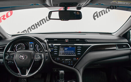 Toyota Camry, 2018 год, 2 750 000 рублей, 11 фотография