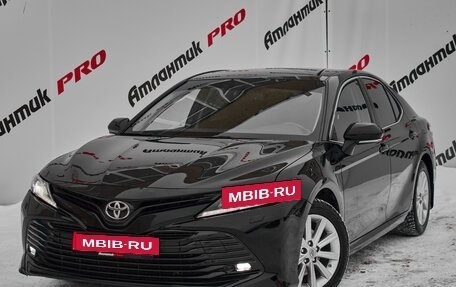 Toyota Camry, 2018 год, 2 750 000 рублей, 3 фотография