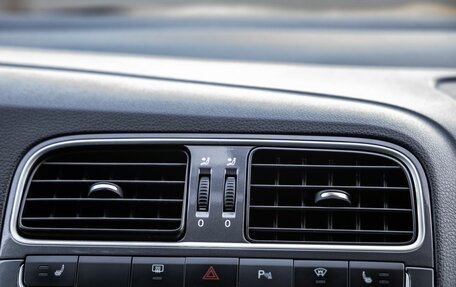 Volkswagen Polo VI (EU Market), 2020 год, 1 438 000 рублей, 21 фотография