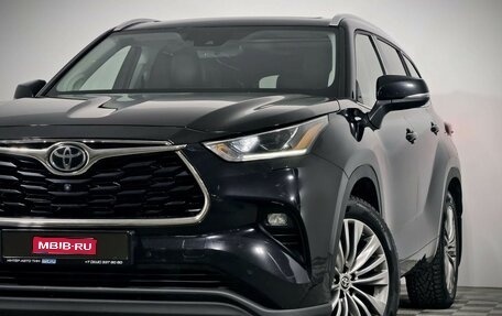 Toyota Highlander, 2022 год, 5 190 000 рублей, 1 фотография