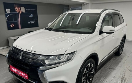Mitsubishi Outlander III рестайлинг 3, 2021 год, 2 497 000 рублей, 1 фотография