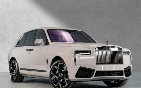 Rolls-Royce Cullinan, 2025 год, 81 990 000 рублей, 1 фотография