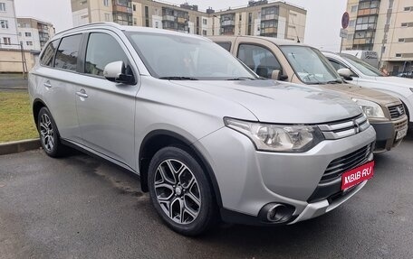 Mitsubishi Outlander III рестайлинг 3, 2014 год, 1 400 000 рублей, 1 фотография