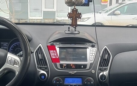 Hyundai ix35 I рестайлинг, 2011 год, 950 000 рублей, 16 фотография