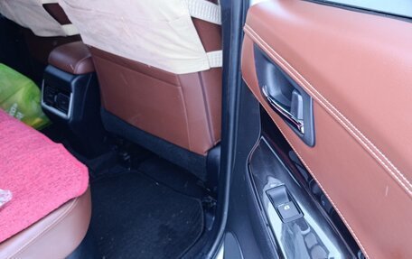 Toyota Harrier, 2019 год, 2 900 000 рублей, 13 фотография