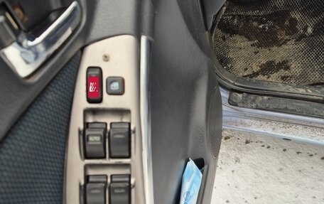 Toyota Matrix, 2004 год, 465 000 рублей, 10 фотография