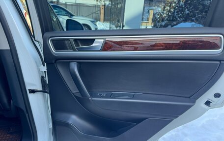 Volkswagen Touareg III, 2013 год, 2 950 000 рублей, 21 фотография