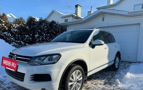 Volkswagen Touareg III, 2013 год, 2 950 000 рублей, 2 фотография