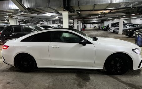 Mercedes-Benz E-Класс, 2017 год, 3 100 000 рублей, 2 фотография