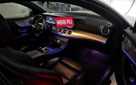 Mercedes-Benz E-Класс, 2017 год, 3 100 000 рублей, 5 фотография