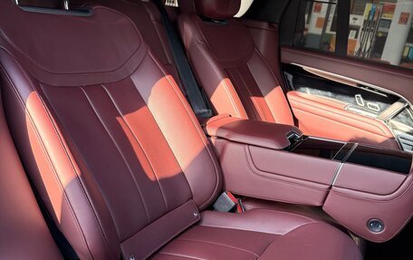 Land Rover Range Rover IV рестайлинг, 2024 год, 22 000 000 рублей, 24 фотография