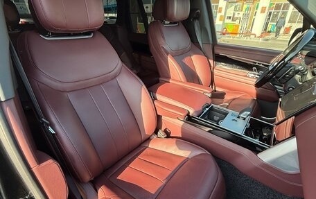 Land Rover Range Rover IV рестайлинг, 2024 год, 22 000 000 рублей, 30 фотография