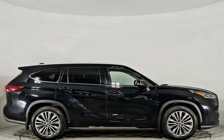 Toyota Highlander, 2022 год, 5 190 000 рублей, 9 фотография