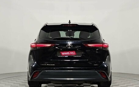 Toyota Highlander, 2022 год, 5 190 000 рублей, 6 фотография