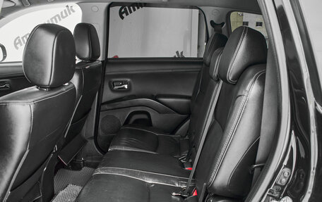 Mitsubishi Outlander III рестайлинг 3, 2010 год, 1 357 000 рублей, 22 фотография