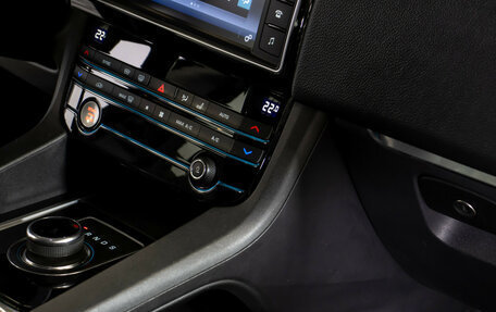 Jaguar F-Pace, 2017 год, 2 295 000 рублей, 13 фотография