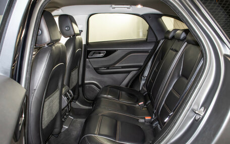 Jaguar F-Pace, 2017 год, 2 295 000 рублей, 26 фотография
