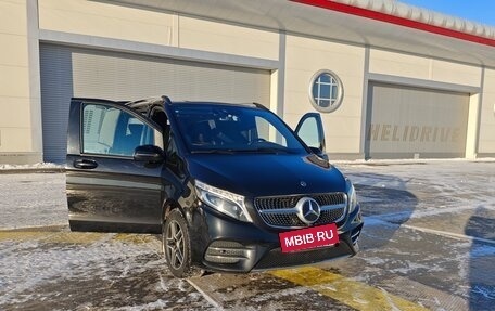 Mercedes-Benz V-Класс, 2021 год, 7 300 000 рублей, 10 фотография