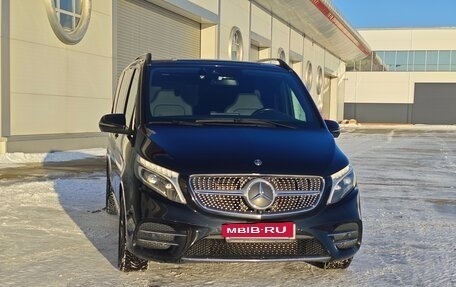 Mercedes-Benz V-Класс, 2021 год, 7 300 000 рублей, 2 фотография