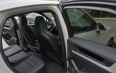 Porsche Cayenne III, 2024 год, 17 300 000 рублей, 10 фотография