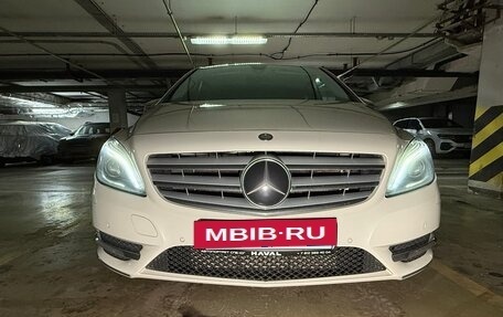 Mercedes-Benz B-Класс, 2014 год, 999 000 рублей, 2 фотография