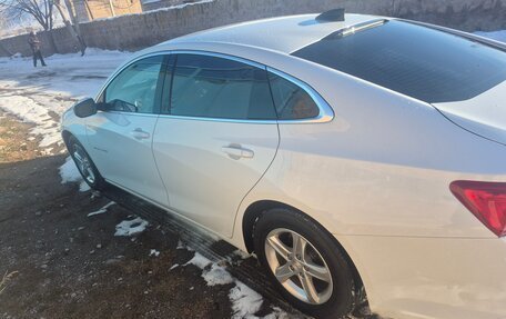 Chevrolet Malibu IX, 2022 год, 1 550 000 рублей, 2 фотография